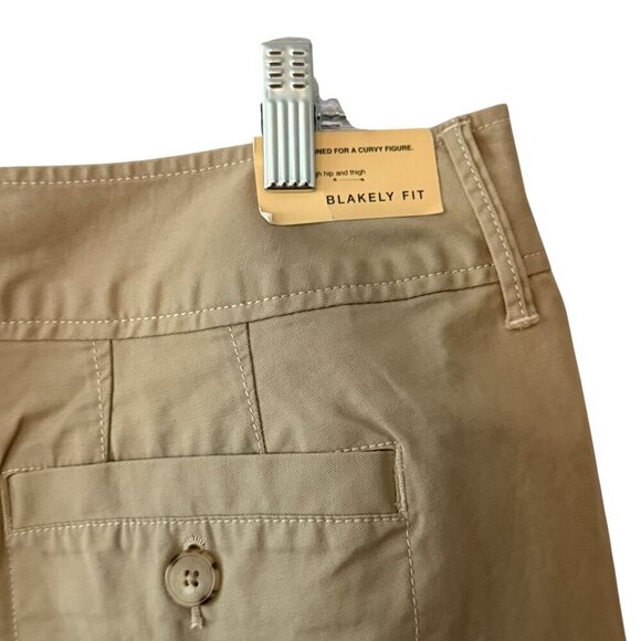 Eddie Bauer Womens Blakely Fit Khaki Bermuda Shorts Size 16 100% Cotton NWT - Picture 4 of 5